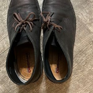 Woman’s Clark’s Desert boot bronze /black color